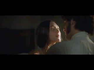 Elizabeth olsen vids một số ngực trong giới tính video cảnh