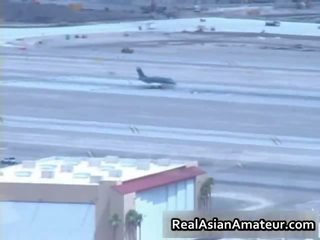 Азіатська diva відстій bigcock в a airport