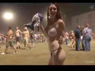Meghan atletik amatir brunette undressing and walking in underwear and naked outdoors and in publik