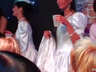 Hottie brides pagkuha mataba cocks sa a hindi maamo pagtitipon
