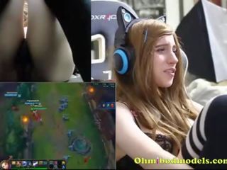 Gamergirl tocam league de lendas