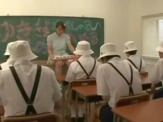 Japanisch klassenzimmer spaß zeigen
