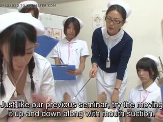 Jav sjuksköterskor bekläs kvinnlig naken hane avrunkning avsugning demonstration subtitled