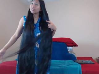 Lahodný dlho vlasy ázijské striptíz a hairplay: hd xxx video da