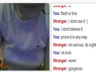 Babe On Omegle Showing All Her Body And Playing Wi