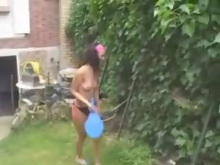 Divi meitenes topless teniss, bezmaksas twitter meitenes porno 8f