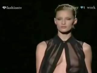 Oops - lingerie runway show - see through and mudo - on tv - ketika