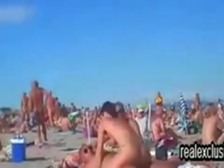 Publique nu plage échangiste sexe film vid en été 2015